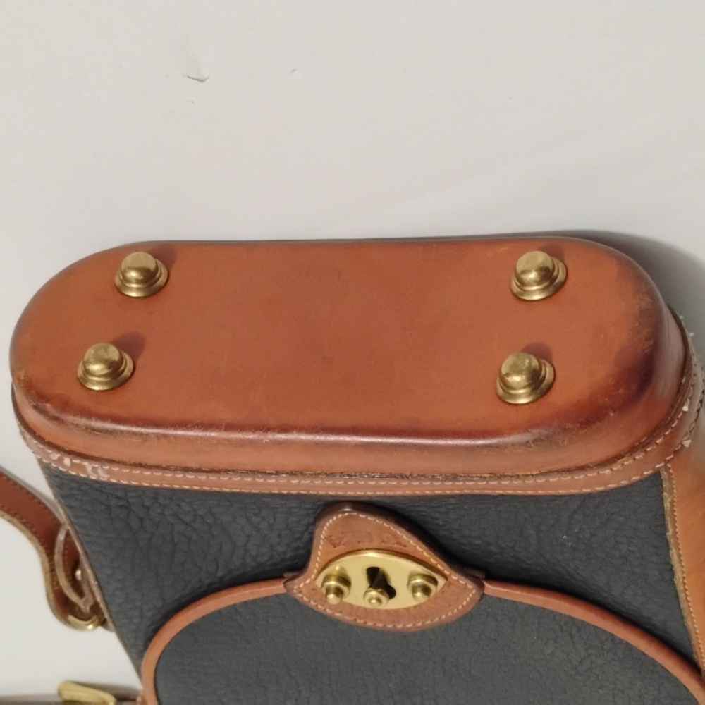 Dooney and Bourke Crossbody Vintage Bag - Picture 3 of 16